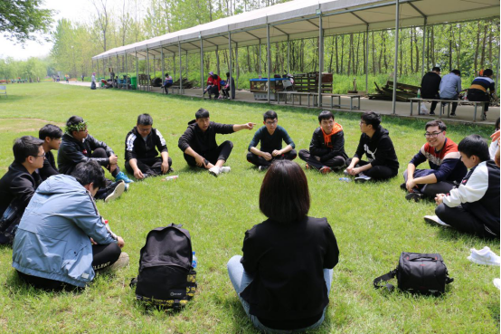 尊凯实业官网集团业务事业群Q1季度绩优游——为梦想释放狂野353.png