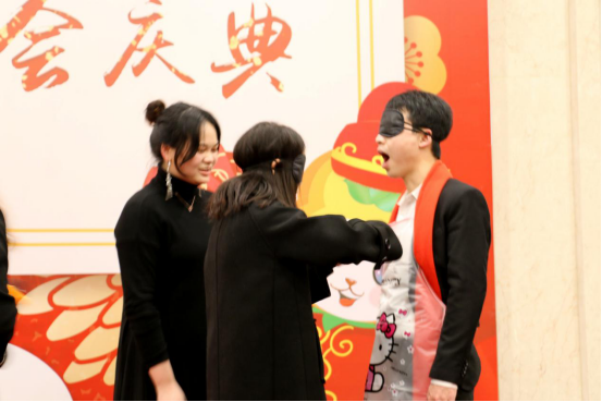 尊凯实业官网集团八周年庆典，共谱华章，精彩不落幕！1440.png